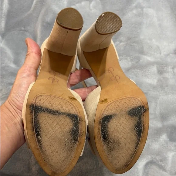 Jessica Simpson Women's Cream Heeled Sandals - Picture 6 of 9